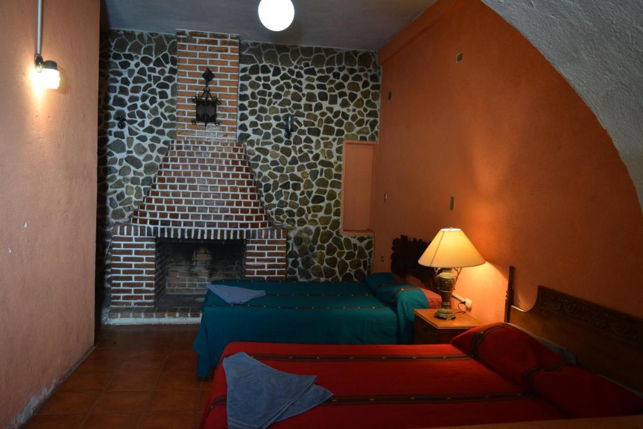 Hotel Playa Linda Panajachel Esterno foto
